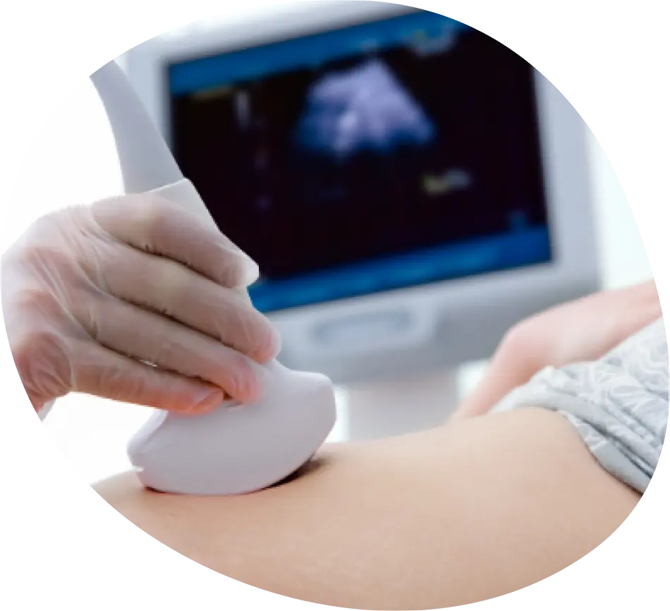Fertility specialist performing ultrasound at FertilyMed Cancún